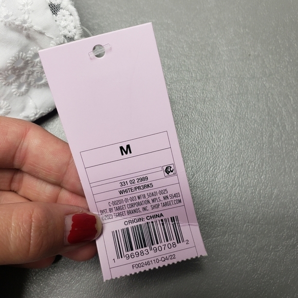 New wild fable white spaghetti strap crop top women's size medium - Picture 4 of 11